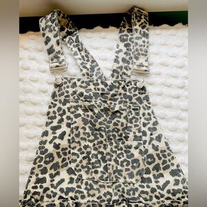 🐆-Barrel Leopard Print Overalls-🐆 NEW WITH TAGS